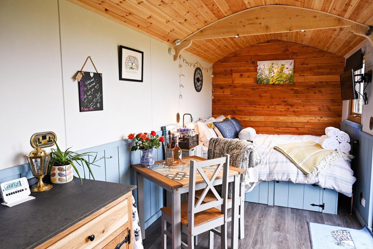 Luxury Shepherd Hut In The Peak District Bakewell Exterior foto