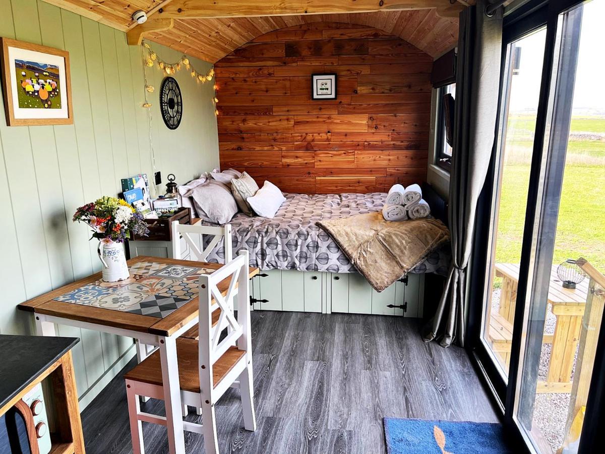 Luxury Shepherd Hut In The Peak District Bakewell Exterior foto