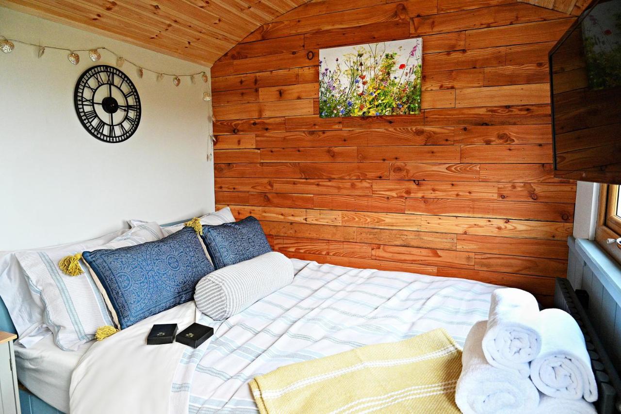 Luxury Shepherd Hut In The Peak District Bakewell Exterior foto