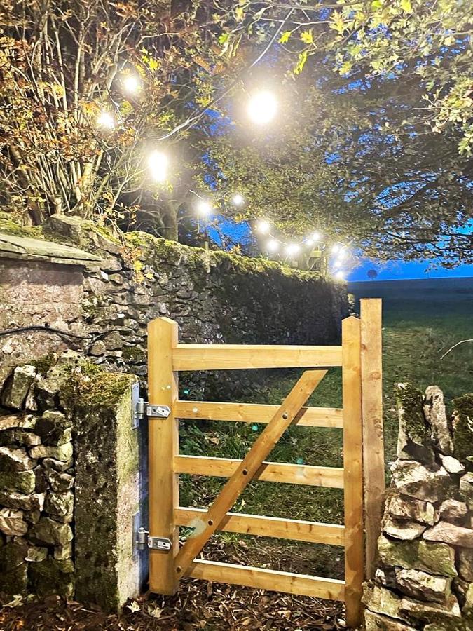 Luxury Shepherd Hut In The Peak District Bakewell Exterior foto