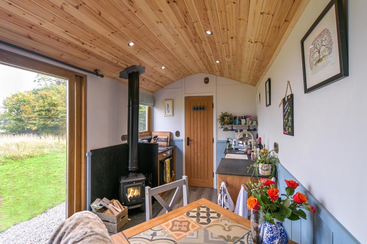 Luxury Shepherd Hut In The Peak District Bakewell Exterior foto